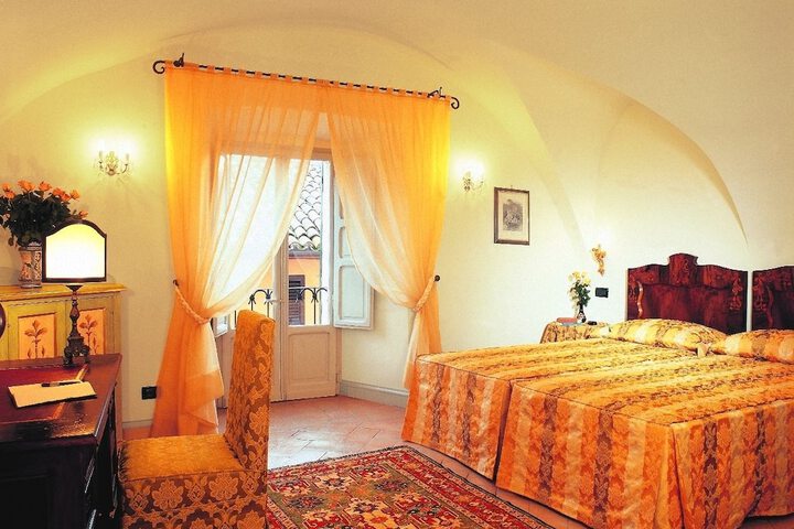 Room 5 of 35