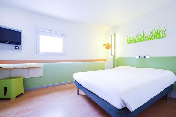 Hotel 63 of 65