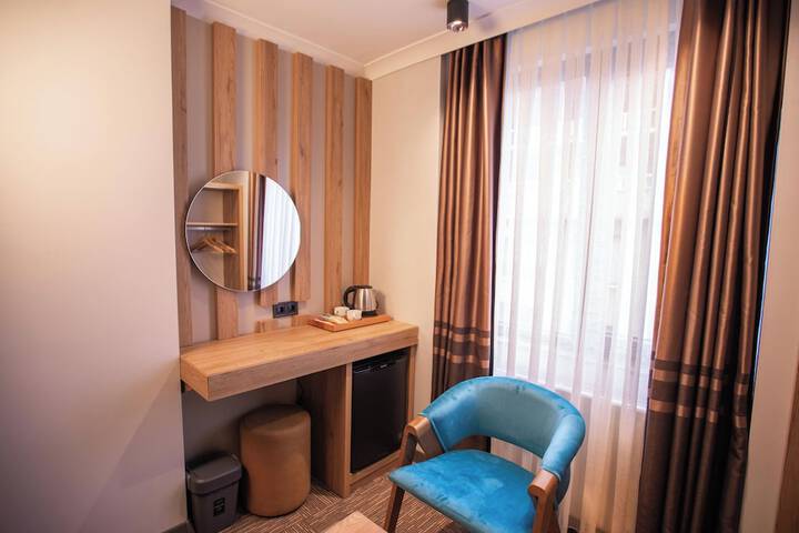 Room 47 of 78