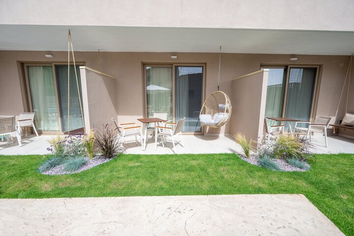 Terrace/Patio 2 of 15