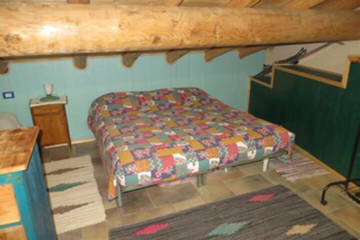 Room 26 of 34