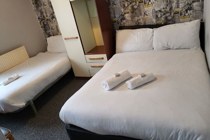 Room 70 of 109