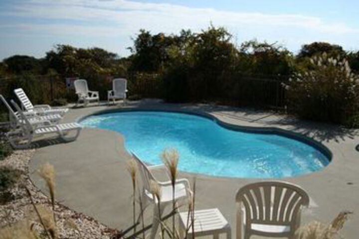 Pool 13 of 13