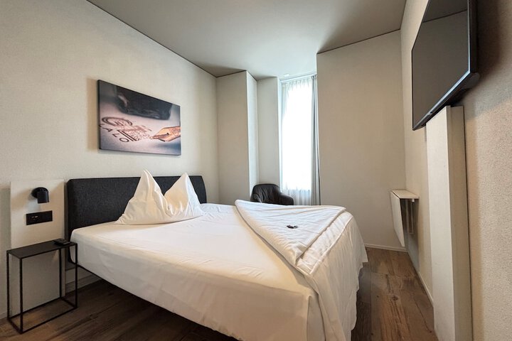 Room 21 of 39