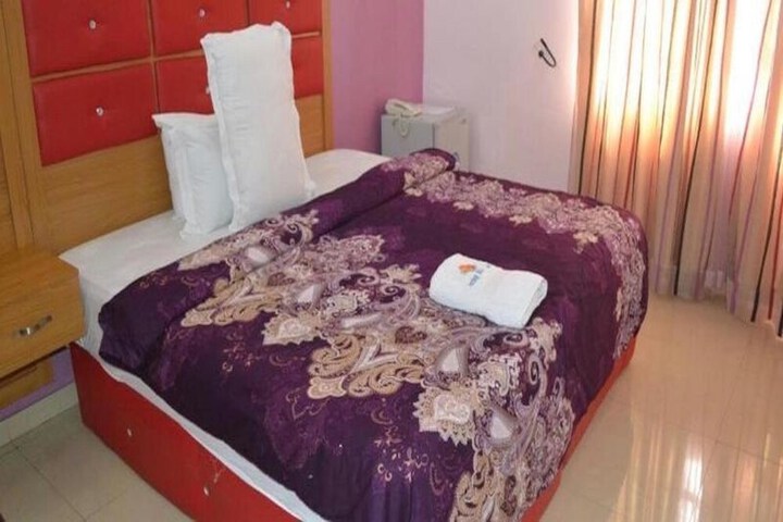Room 2 of 12