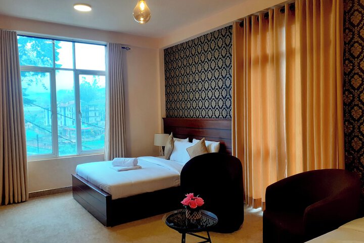 Room 4 of 24