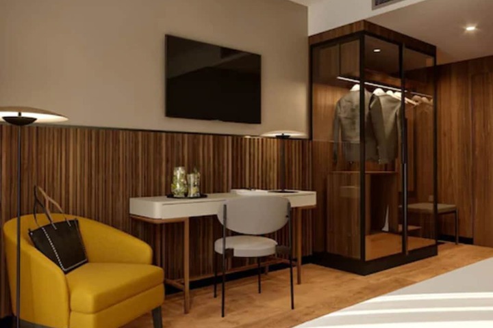Room 9 of 75