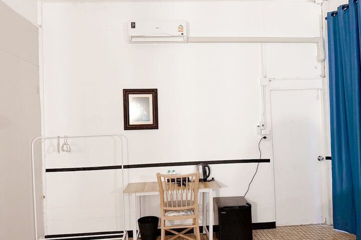 Room 13 of 15