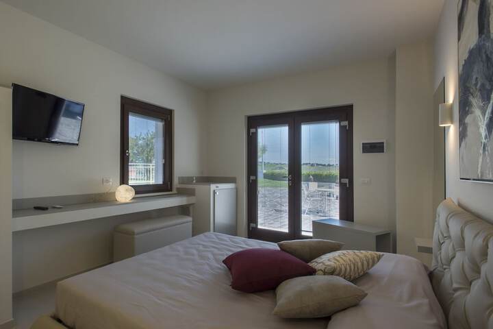 Room 45 of 95