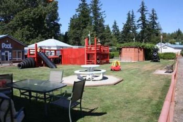 Property Grounds 28 of 32