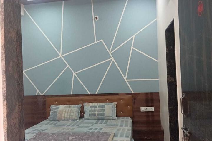Room 21 of 40
