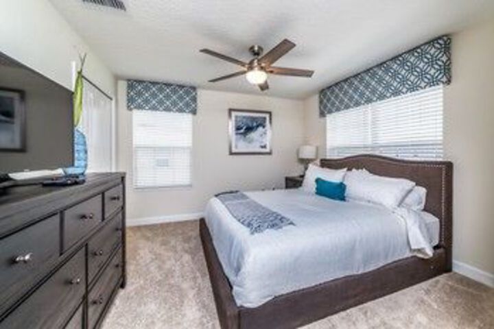 Room 7 of 30