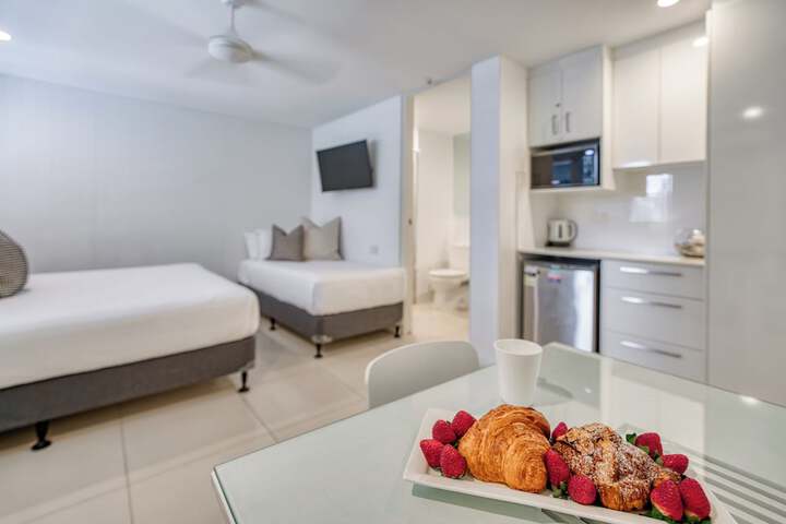 Room 25 of 190