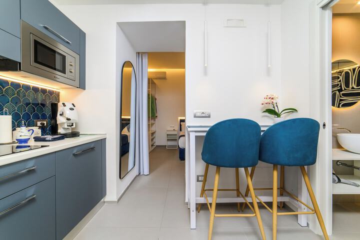 Room 20 of 33