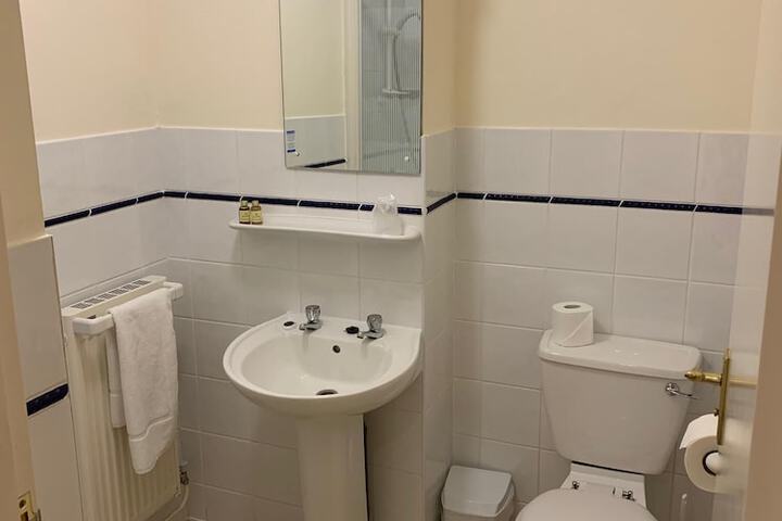 Room 16 of 27