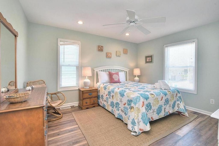 Room 5 of 17