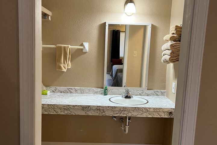 Room 2 of 11