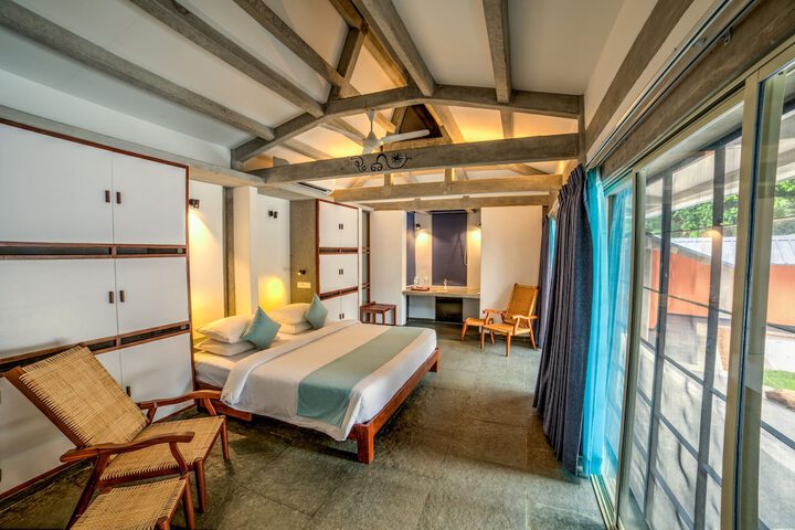 Room 10 of 30