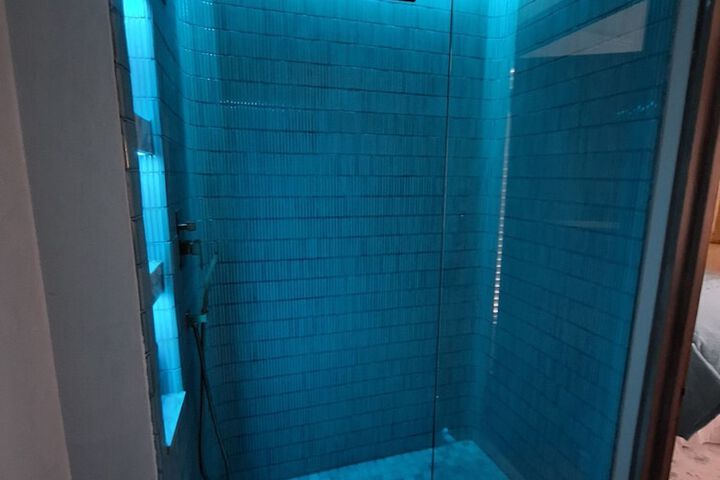 Room 24 of 46