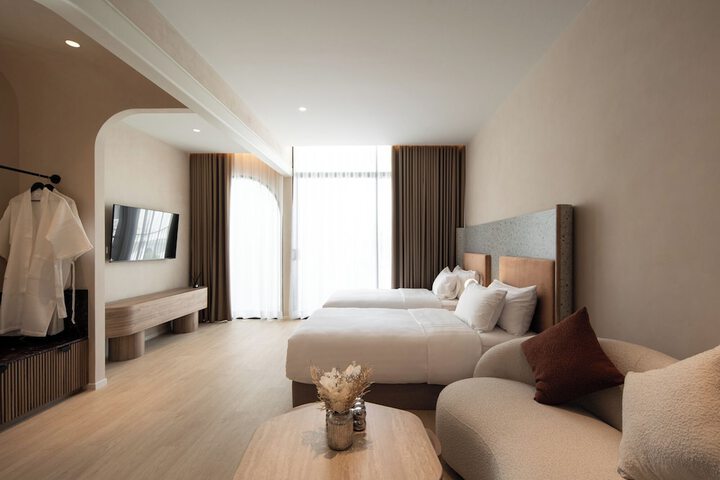 Room 12 of 52