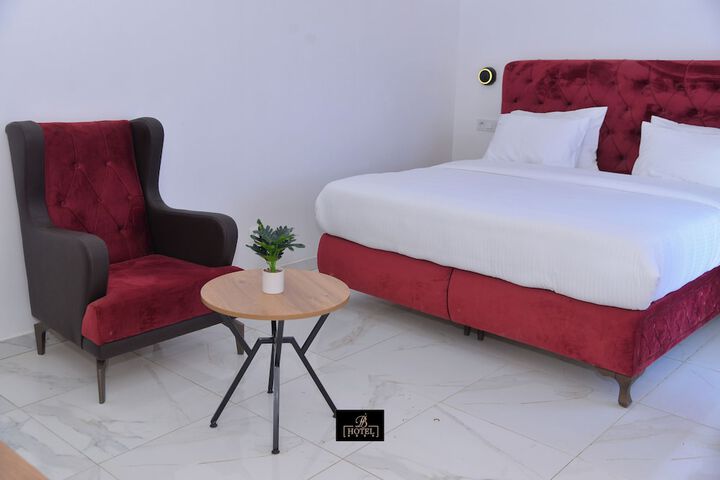 Room 26 of 69
