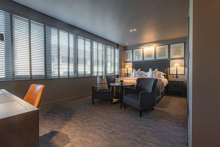 Room 45 of 132
