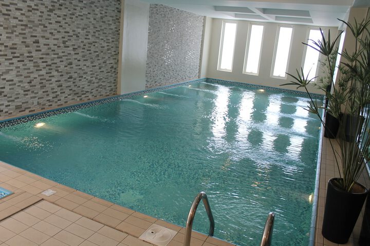 Pool 21 of 47