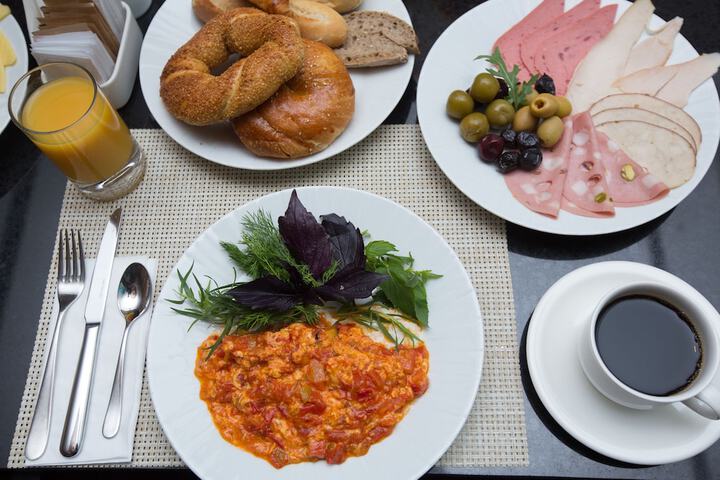 Breakfast/Coffee Service 94 of 130