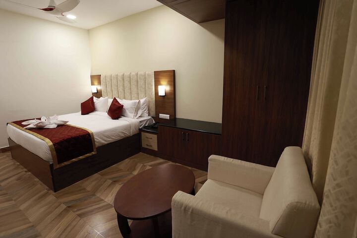 Room 16 of 79