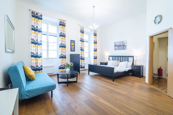 Room 45 of 236