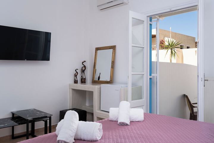 Room 3 of 31