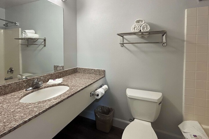 Room 15 of 26