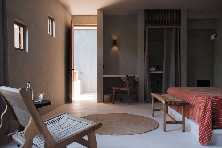 Room 18 of 47