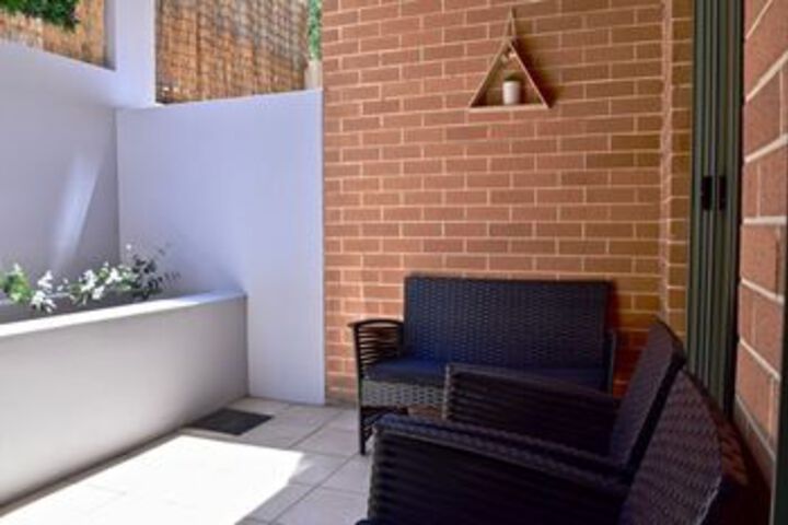 Hotel Exterior 67 of 282