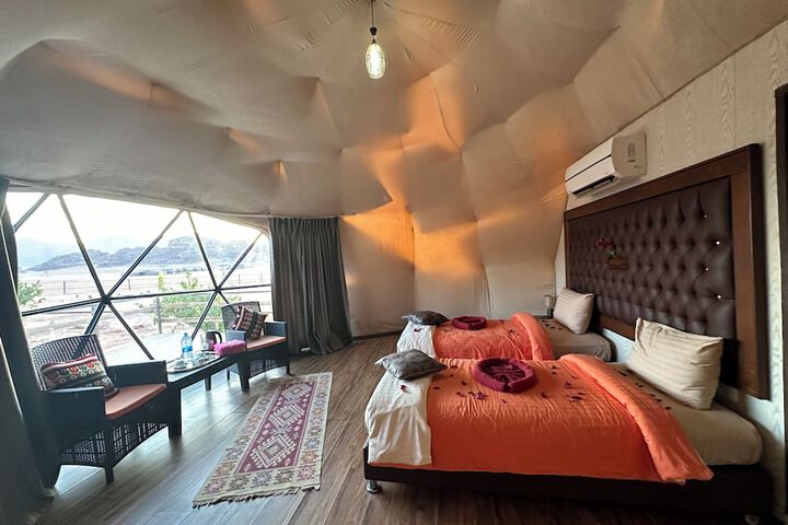 Room 27 of 38