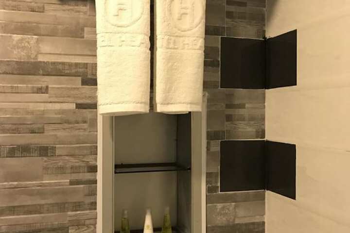 Room 21 of 26