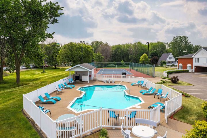 Pool 55 of 72