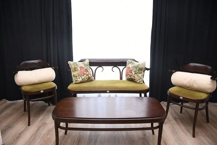 Room 10 of 26