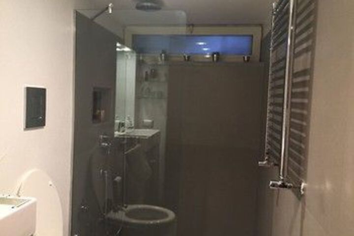 Room 5 of 23