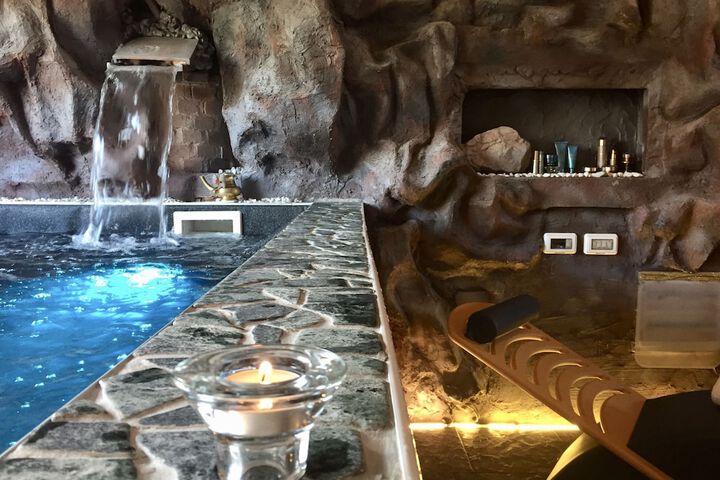 Pool Hotel