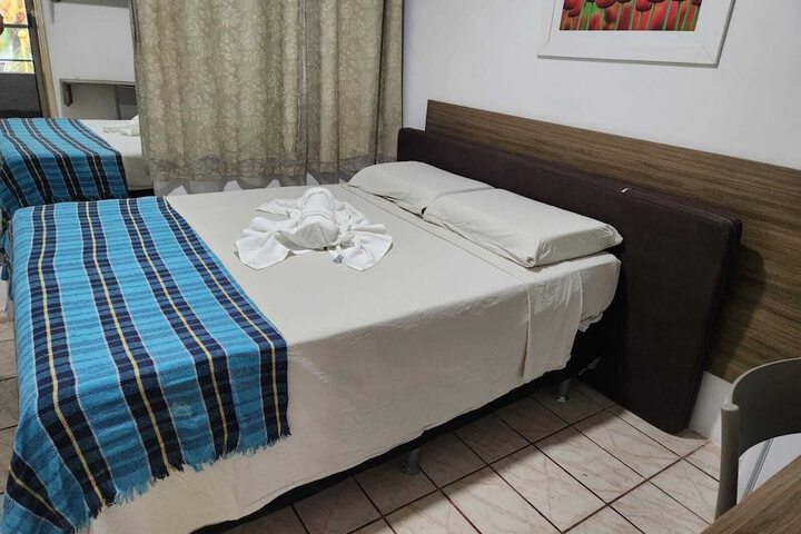 Room 4 of 14