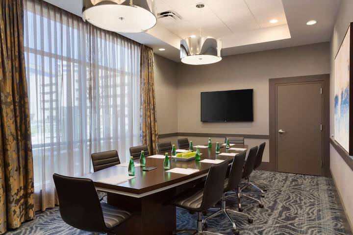 Meeting facility