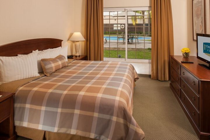 Room 3 of 23