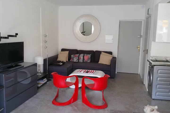 Room 32 of 62