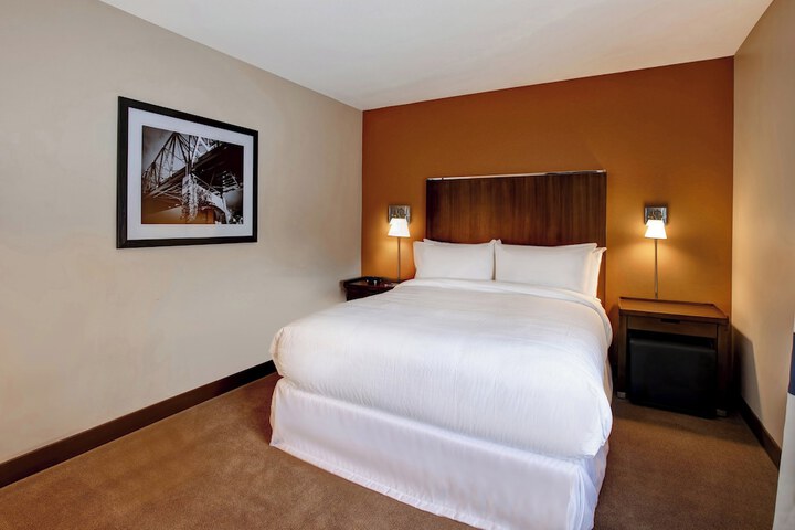 Room 27 of 95