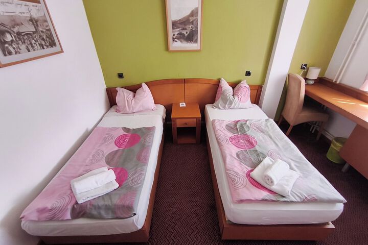 Room 13 of 54