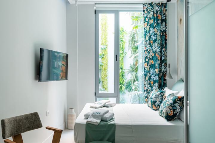 Room 10 of 54