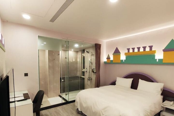 Room 27 of 55
