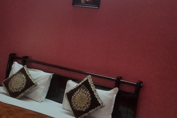 Room 3 of 26