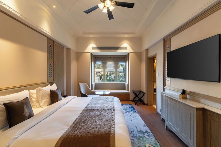 Room 34 of 159